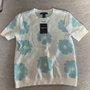 Flower sweater top 🌸